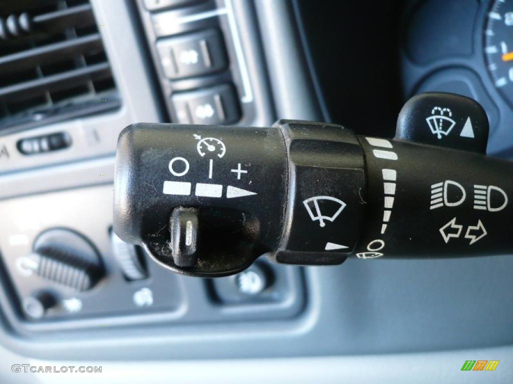 2005 Tahoe LS 4x4 - Black / Gray/Dark Charcoal photo #27