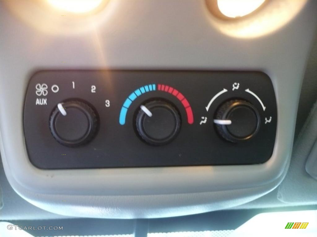 2005 Tahoe LS 4x4 - Black / Gray/Dark Charcoal photo #36