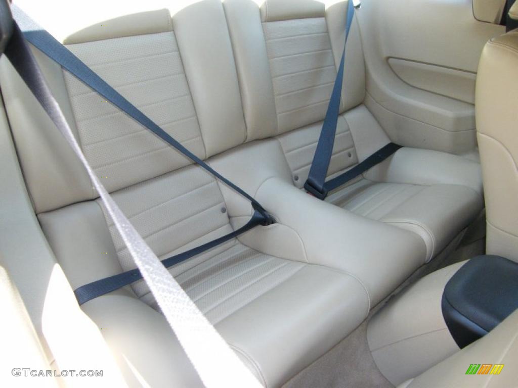 2007 Mustang GT Premium Coupe - Windveil Blue Metallic / Medium Parchment photo #24