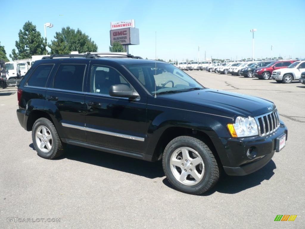 2005 Grand Cherokee Limited 4x4 - Black / Medium Slate Gray photo #1