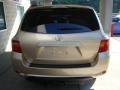 2010 Sandy Beach Metallic Toyota Highlander V6 4WD  photo #3