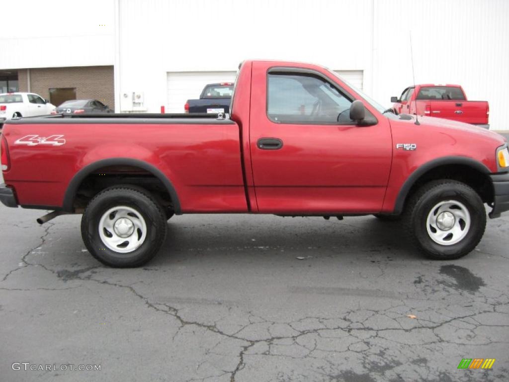 2002 F150 XL Regular Cab 4x4 - Toreador Red Metallic / Medium Graphite photo #8