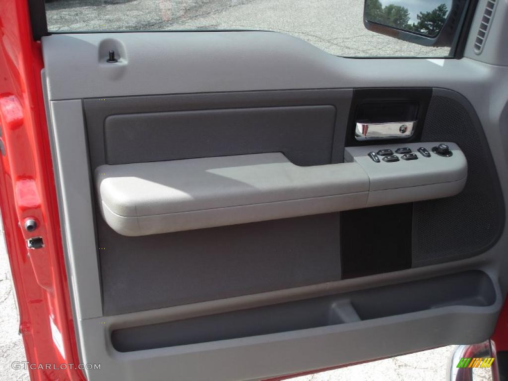 2005 F150 XLT SuperCab 4x4 - Bright Red / Medium Flint/Dark Flint Grey photo #7