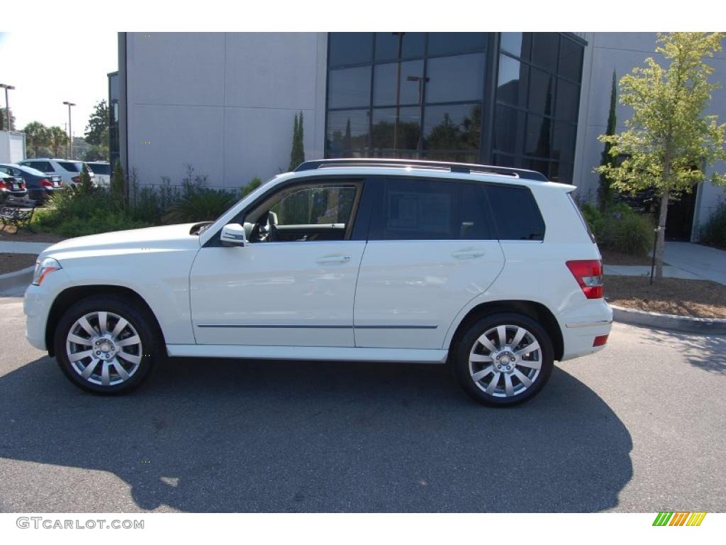 2010 GLK 350 - Arctic White / Almond/Black photo #2