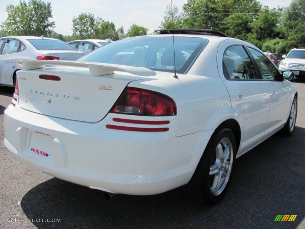 2005 Stratus R/T Sedan - Stone White / Dark Slate Gray photo #2