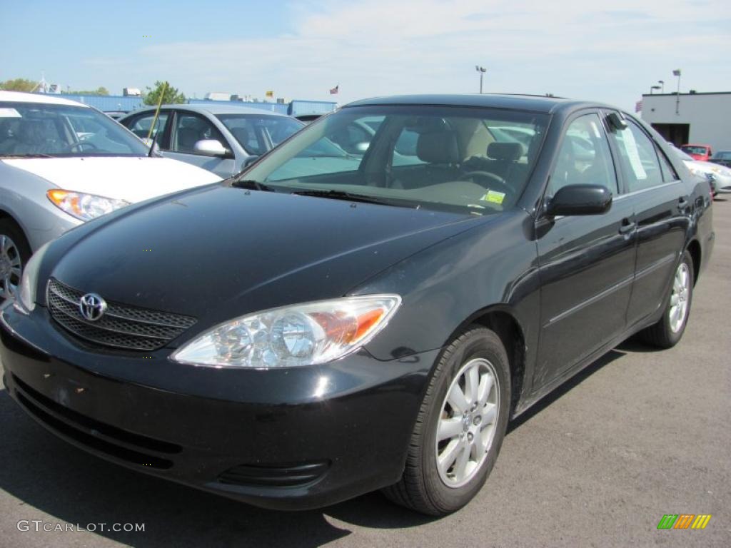 2002 Camry XLE V6 - Black / Taupe photo #1