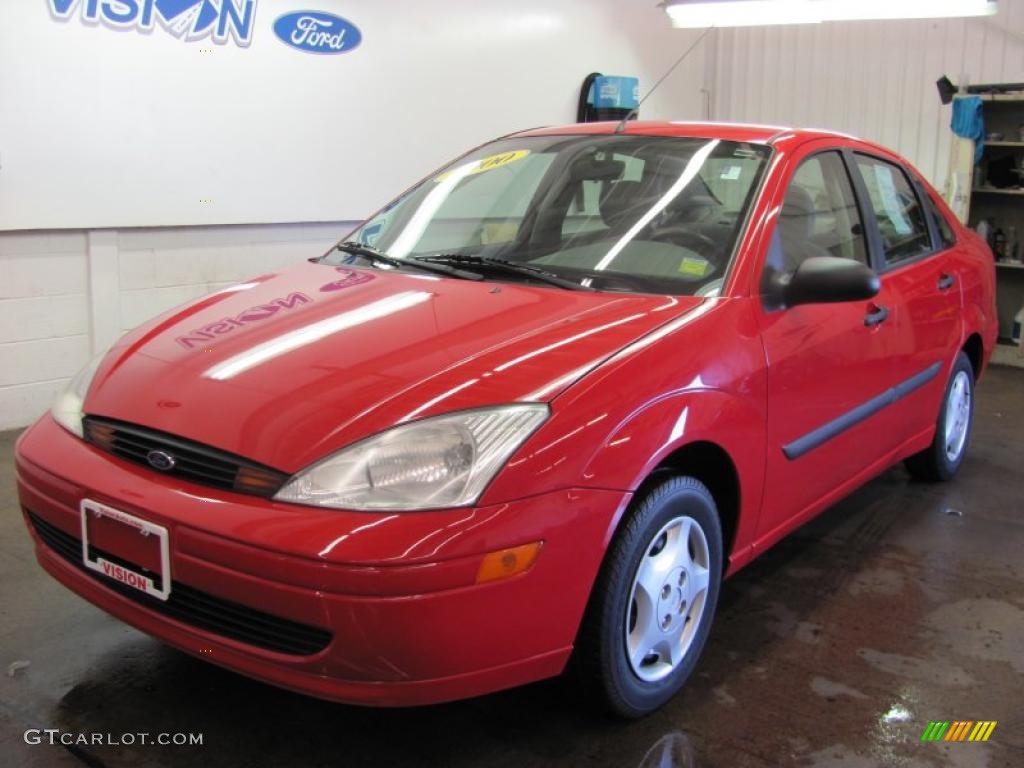 2000 Focus LX Sedan - Infra-Red / Medium Graphite photo #1
