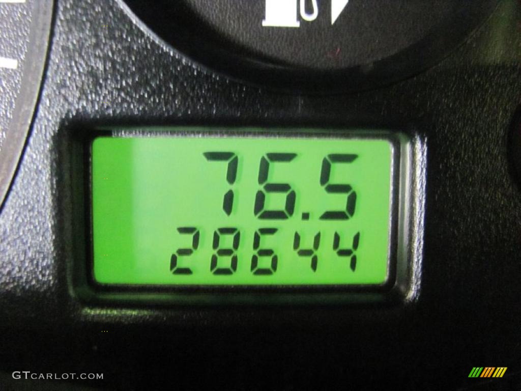 2001 Focus LX Sedan - Jackpot Gold Metallic / Medium Pebble photo #3