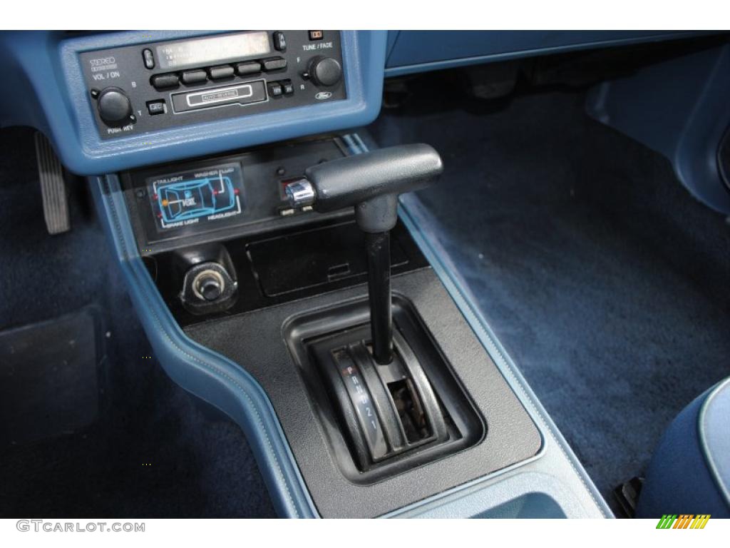 1986 Mustang LX Convertible - Light Regatta Blue Metallic / Blue photo #13