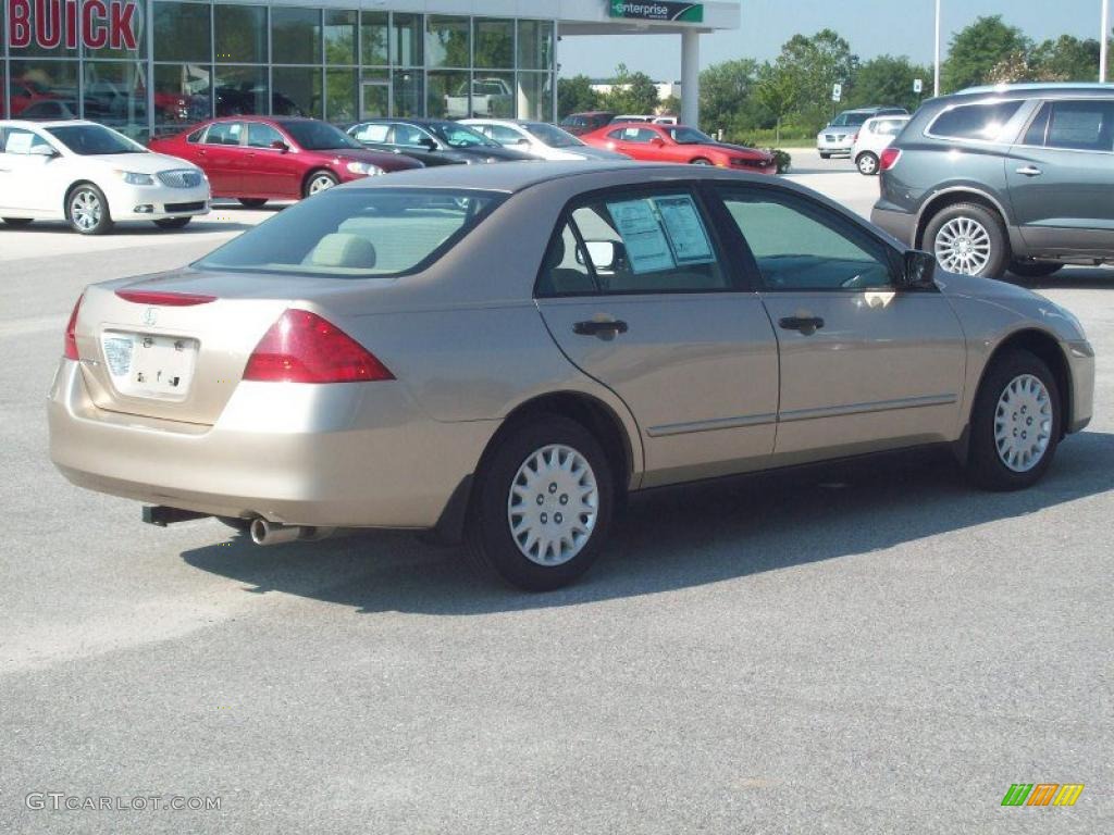 2006 Accord Value Package Sedan - Desert Mist Metallic / Ivory photo #12