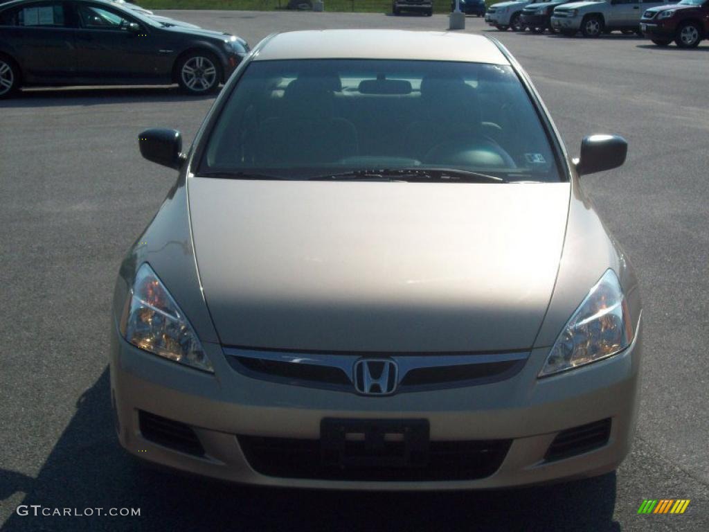 2006 Accord Value Package Sedan - Desert Mist Metallic / Ivory photo #19