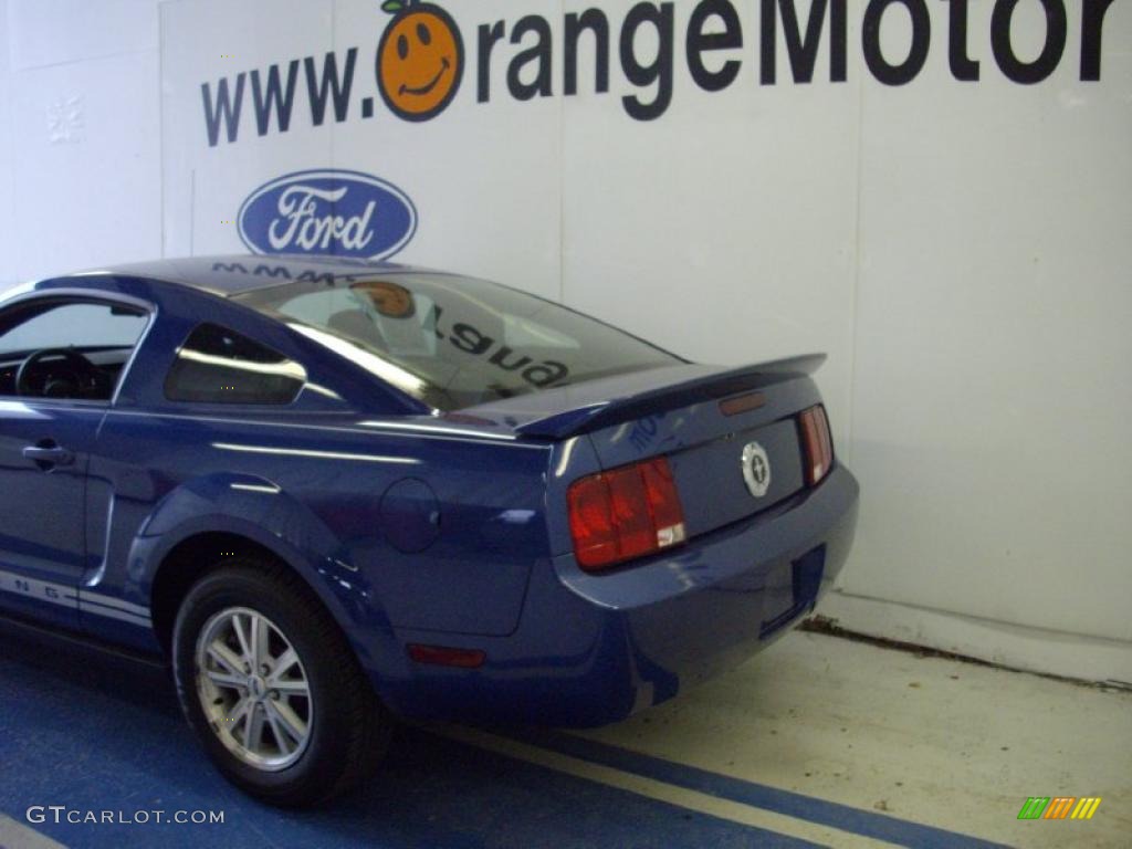 2007 Mustang V6 Deluxe Coupe - Vista Blue Metallic / Dark Charcoal photo #3