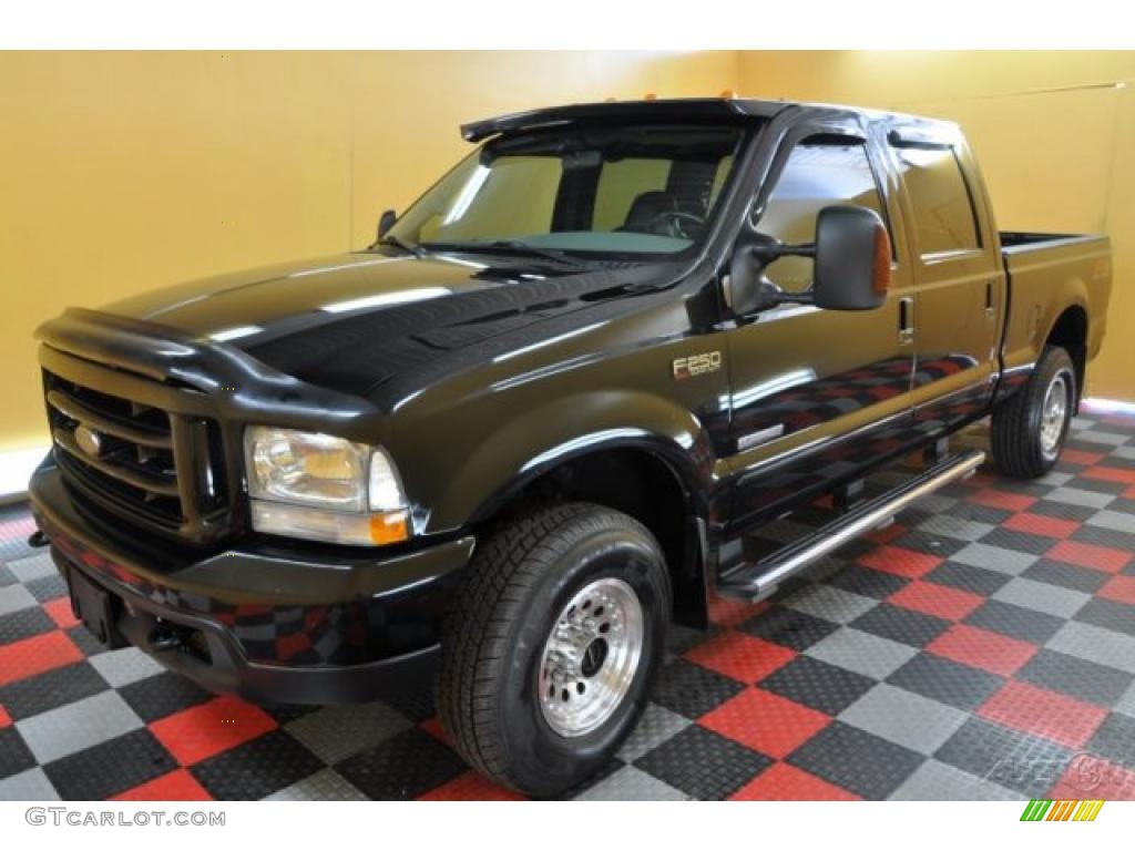 2004 F250 Super Duty FX4 Crew Cab 4x4 - Black / Black photo #3