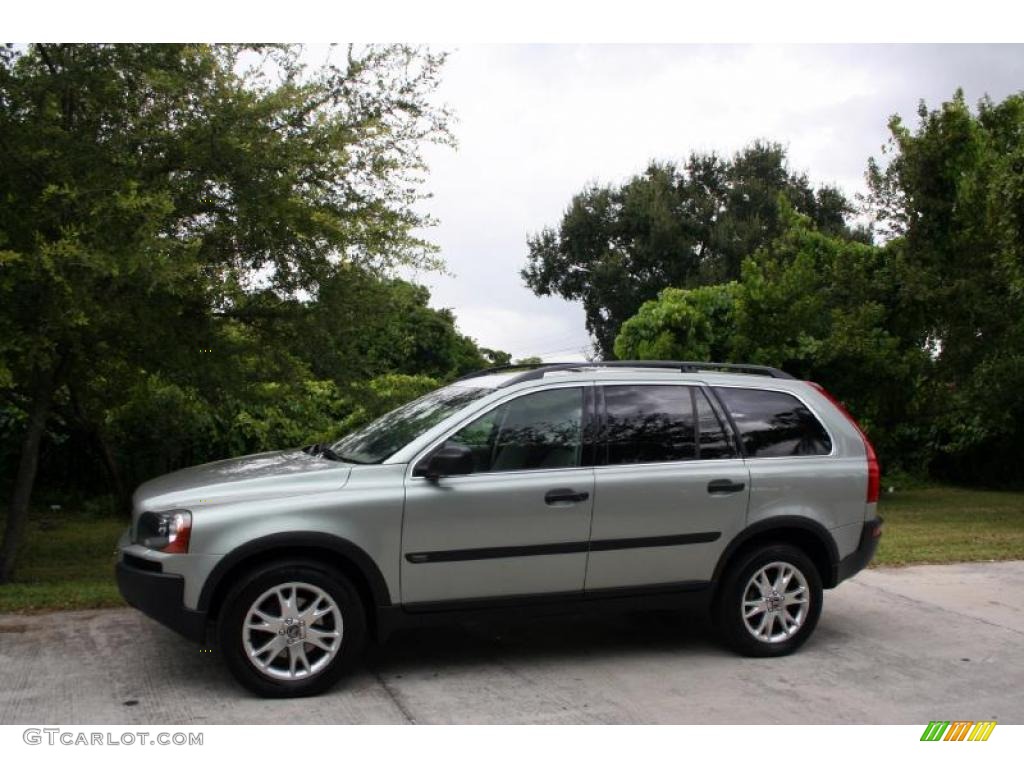2004 XC90 T6 AWD - Silver Metallic / Taupe/Light Taupe photo #3
