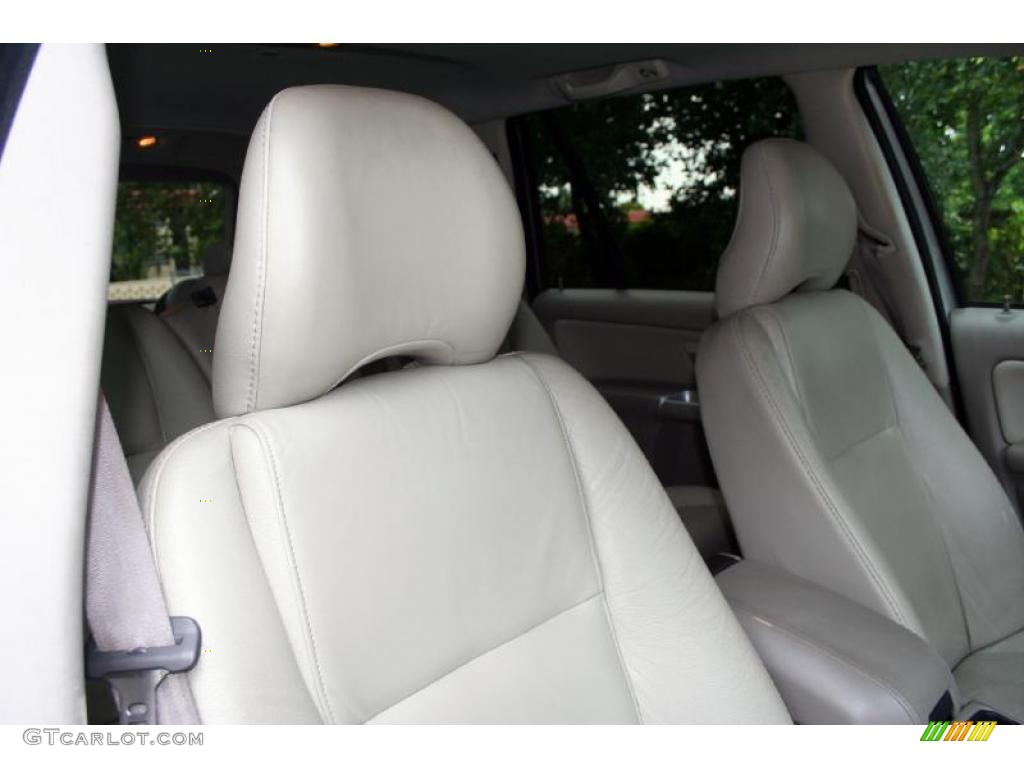 2004 XC90 T6 AWD - Silver Metallic / Taupe/Light Taupe photo #45