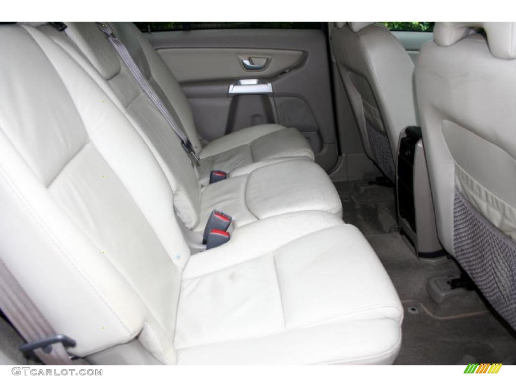 2004 XC90 T6 AWD - Silver Metallic / Taupe/Light Taupe photo #50
