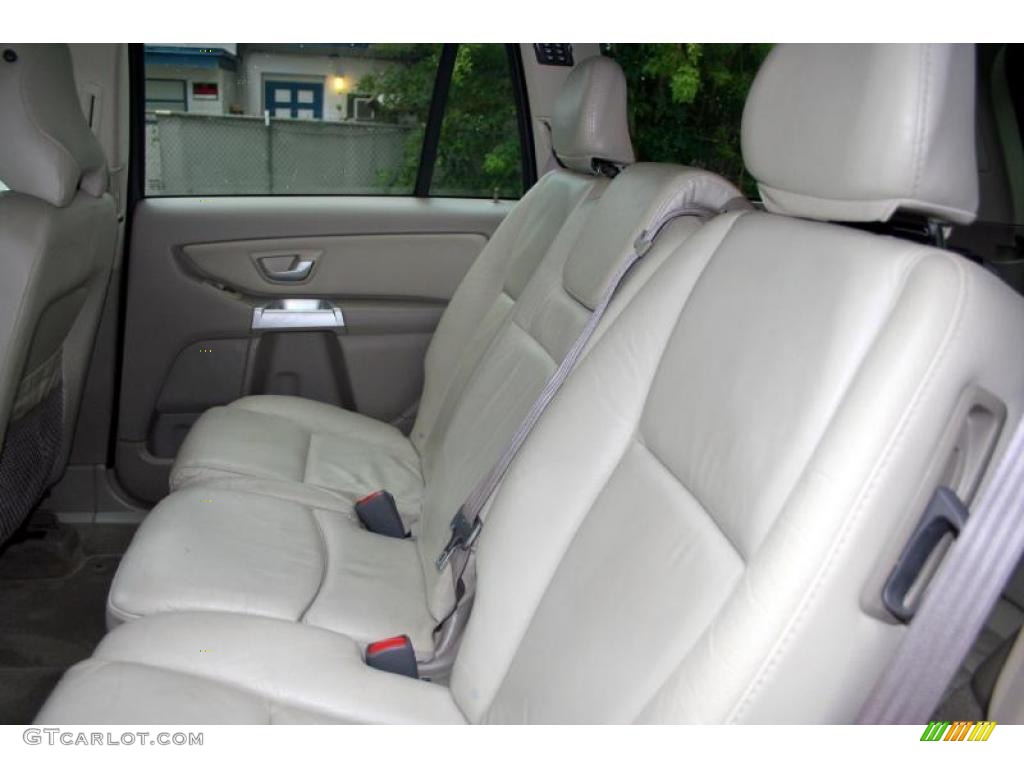 2004 XC90 T6 AWD - Silver Metallic / Taupe/Light Taupe photo #51