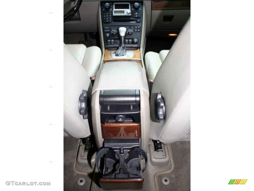 2004 XC90 T6 AWD - Silver Metallic / Taupe/Light Taupe photo #78