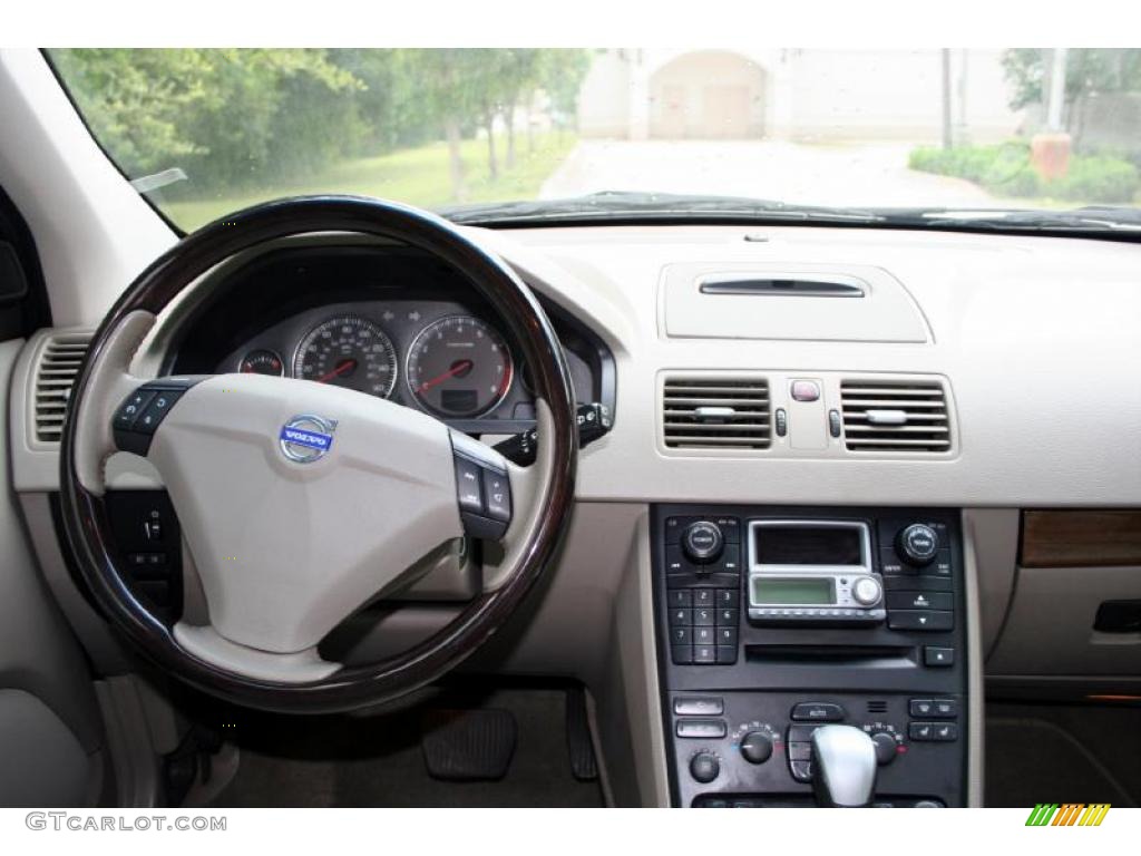 2004 XC90 T6 AWD - Silver Metallic / Taupe/Light Taupe photo #81