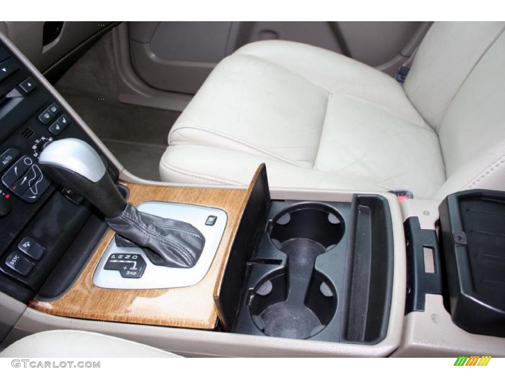 2004 XC90 T6 AWD - Silver Metallic / Taupe/Light Taupe photo #98