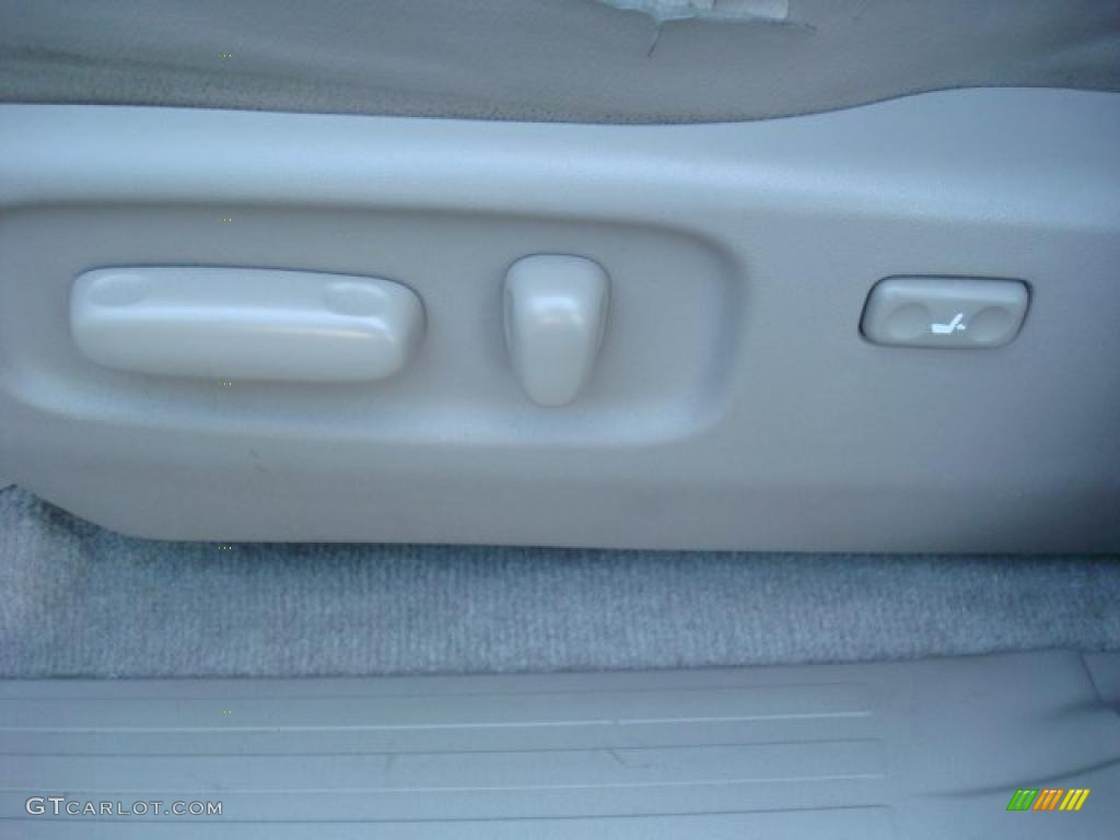 2004 4Runner Limited 4x4 - Natural White / Taupe photo #17