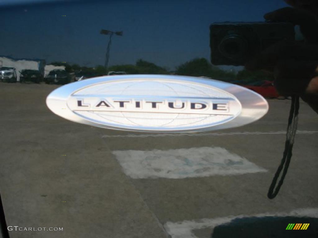 2010 Patriot Latitude - Natural Green Pearl / Dark Slate Gray photo #15