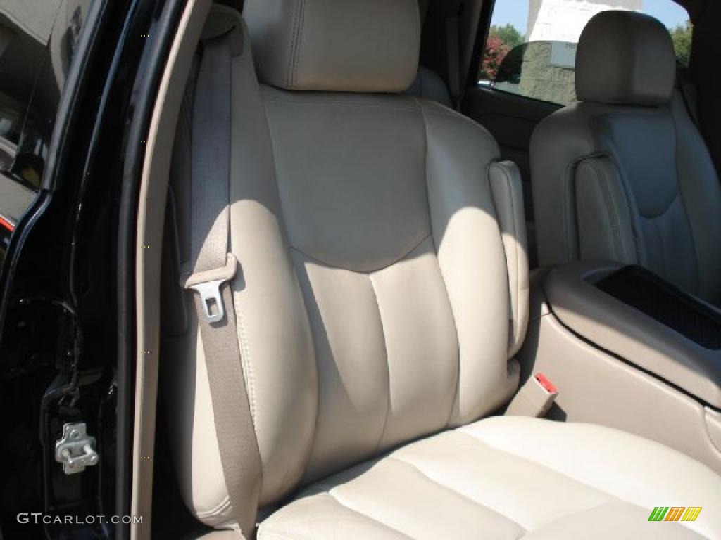 2005 Tahoe Z71 4x4 - Black / Tan/Neutral photo #16