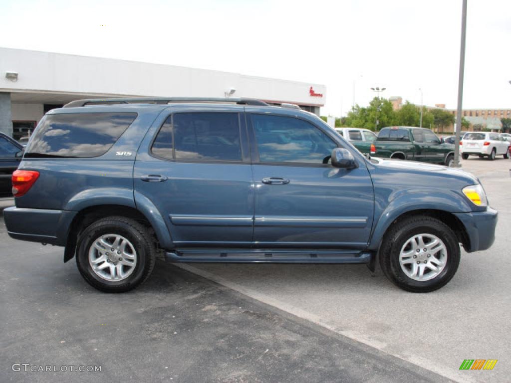 2005 Sequoia SR5 - Blue Steel Metallic / Taupe photo #4