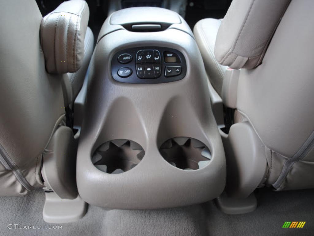 2005 Sequoia SR5 - Blue Steel Metallic / Taupe photo #22