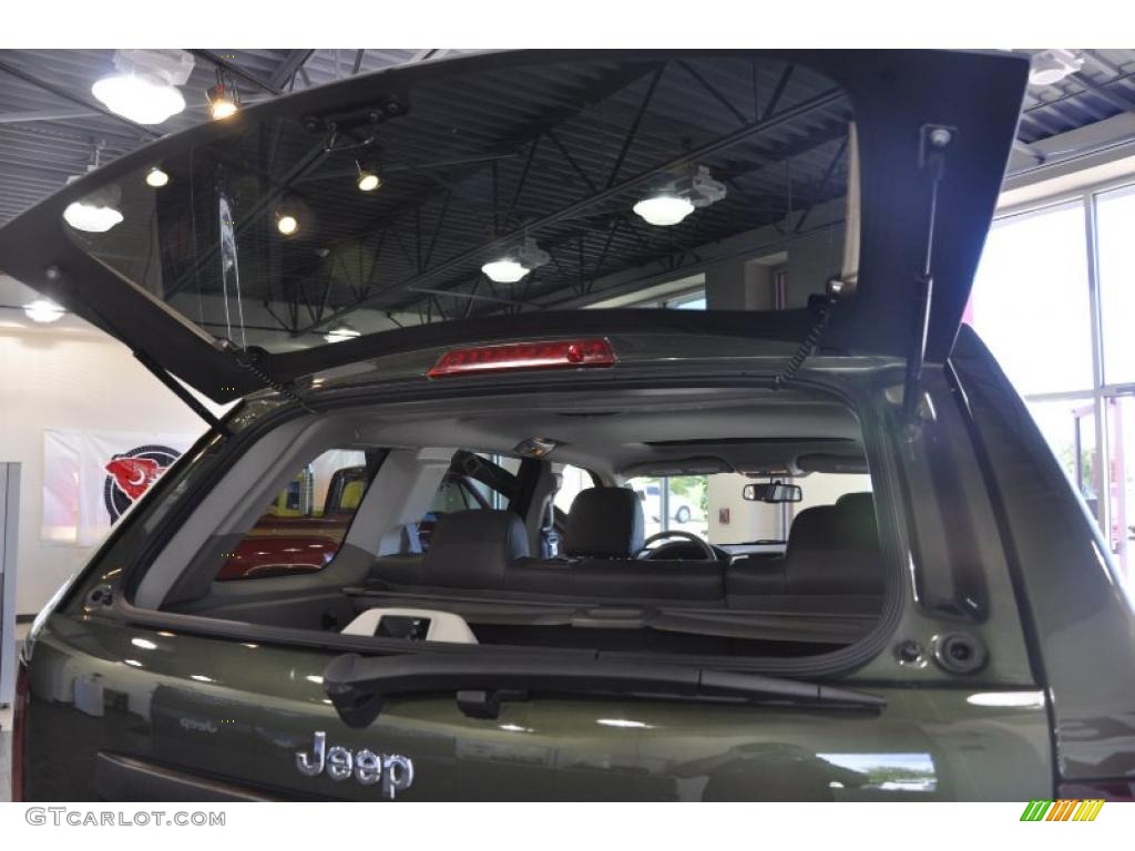 2008 Grand Cherokee Laredo - Jeep Green Metallic / Dark Slate Gray photo #22