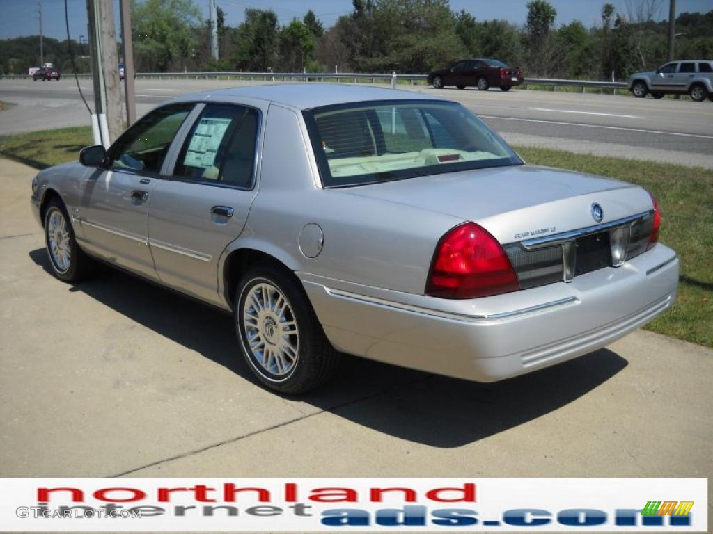 2011 Grand Marquis LS Ultimate Edition - Smokestone Metallic / Medium Light Stone photo #4