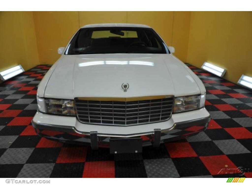 1994 Fleetwood Sedan - White / Burgundy photo #2
