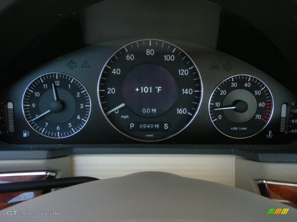 2003 E 320 Sedan - Everest Green Metallic / Java photo #20