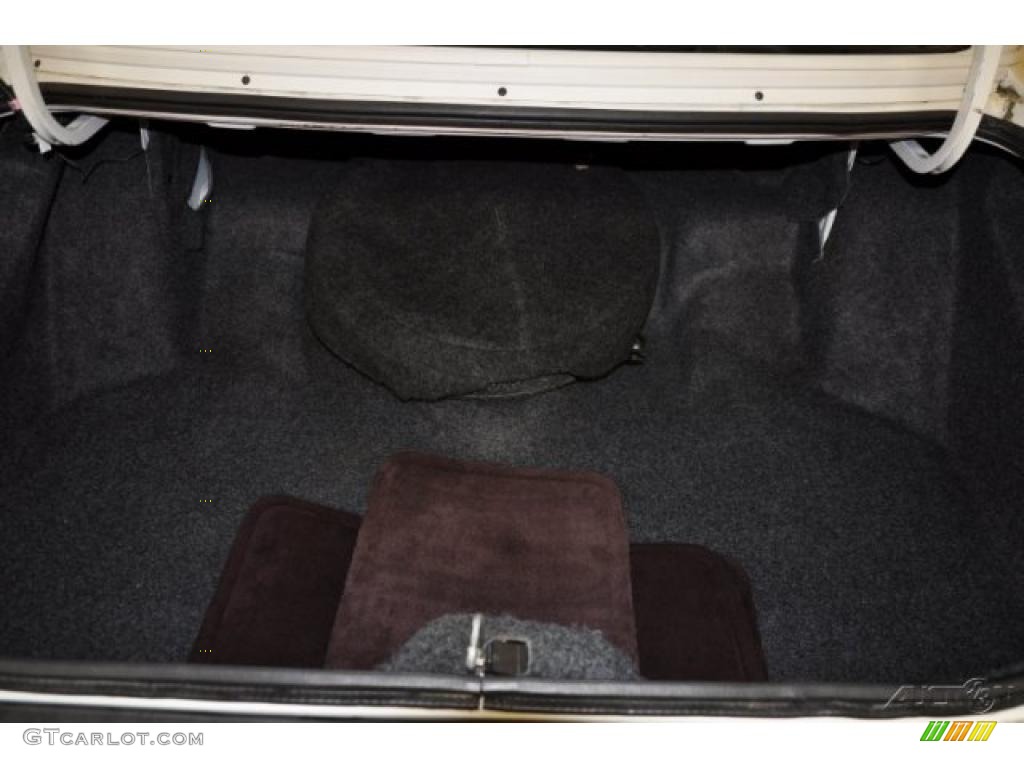 1994 Fleetwood Sedan - White / Burgundy photo #13