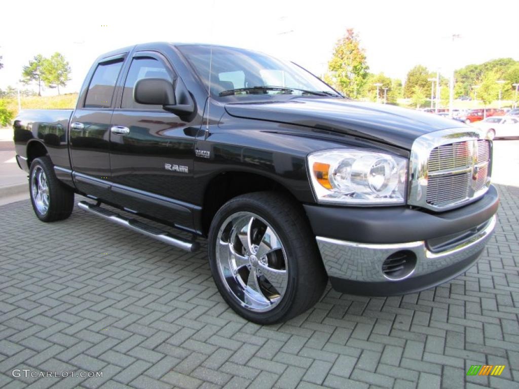 2008 Ram 1500 SXT Quad Cab - Brilliant Black Crystal Pearl / Medium Slate Gray photo #7