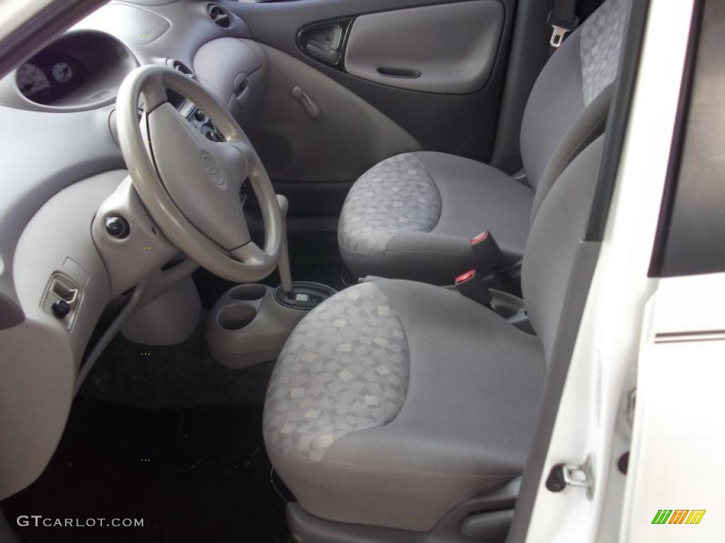 2000 ECHO Sedan - Super White / Warm Gray photo #4
