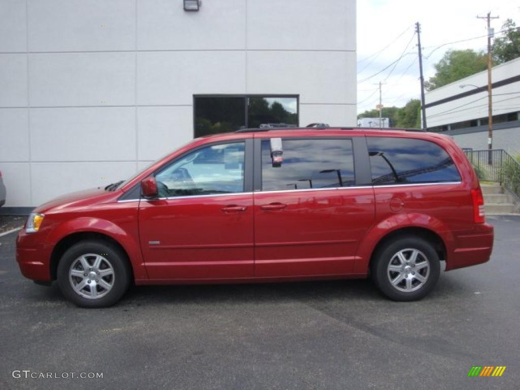 2008 Town & Country Touring Signature Series - Inferno Red Crystal Pearlcoat / Medium Slate Gray/Light Shale photo #1