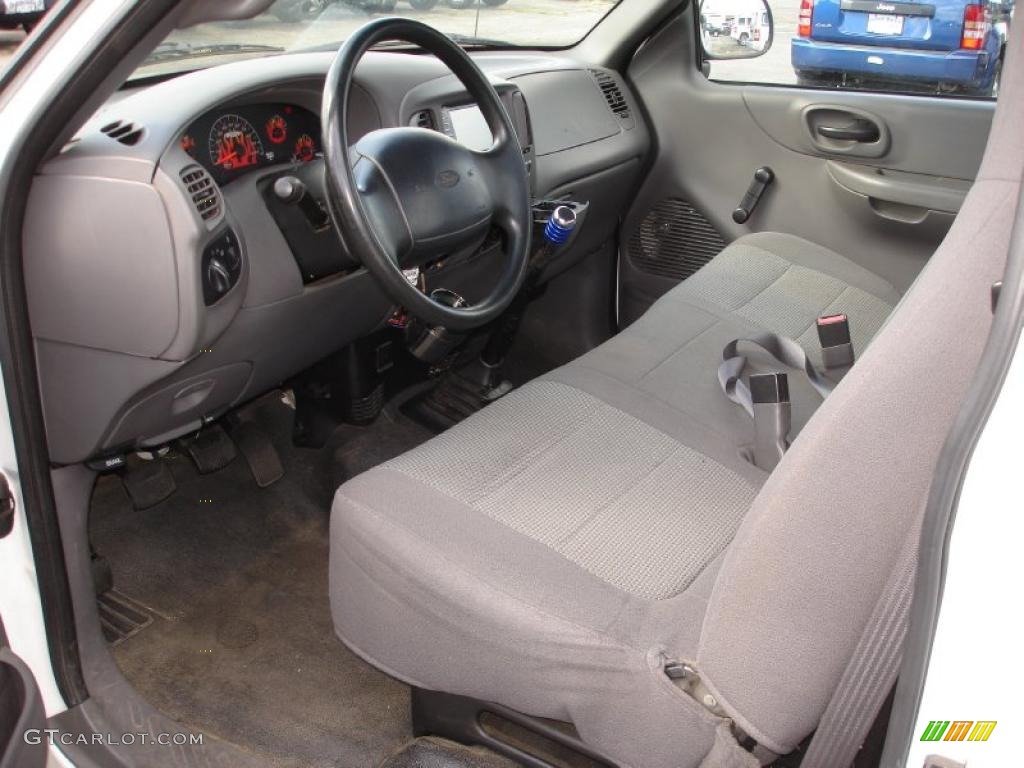 2001 F150 XL Regular Cab - Oxford White / Medium Graphite photo #10