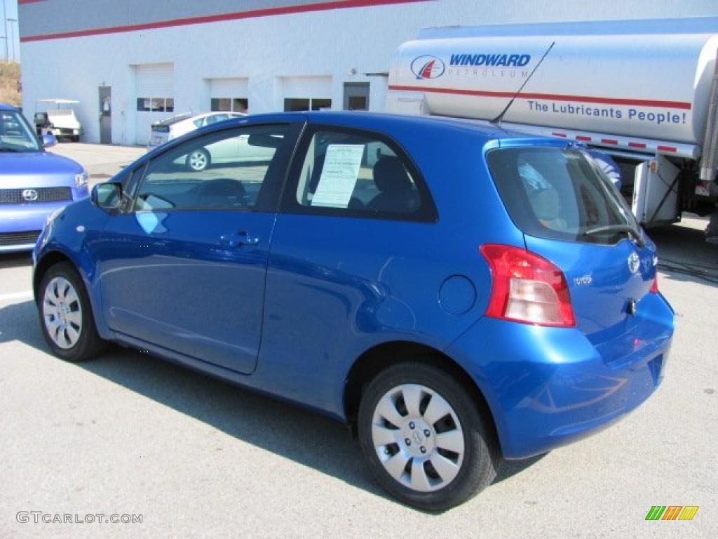 2007 Yaris 3 Door Liftback - Blazing Blue Metallic / Dark Charcoal photo #4