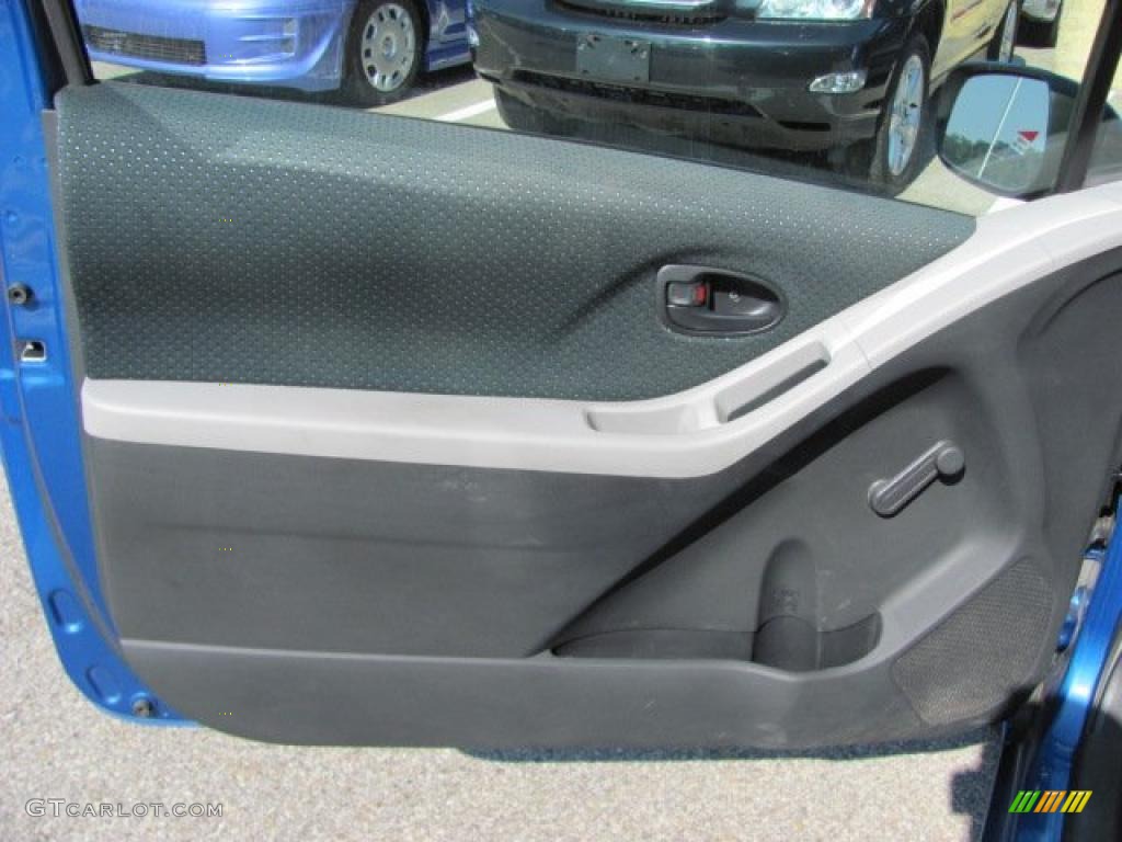 2007 Yaris 3 Door Liftback - Blazing Blue Metallic / Dark Charcoal photo #11