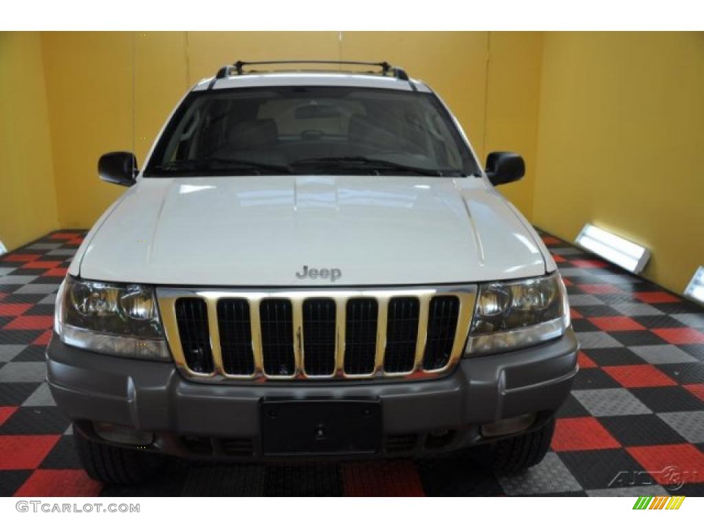 2003 Grand Cherokee Laredo 4x4 - Stone White / Sandstone photo #2