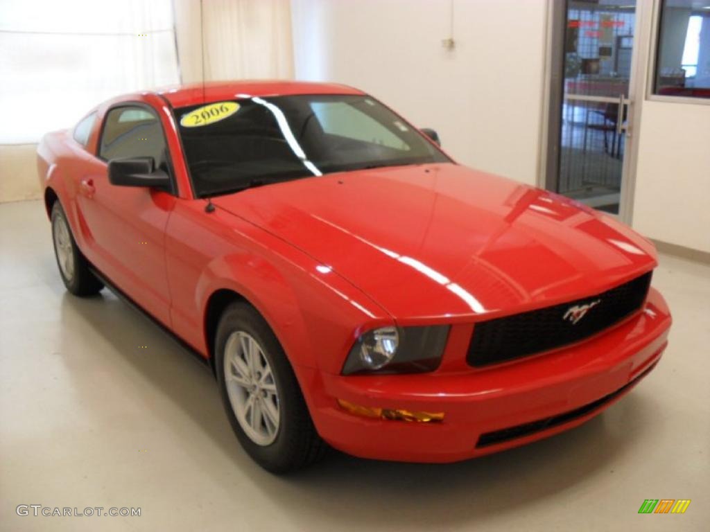 2006 Mustang V6 Deluxe Coupe - Torch Red / Dark Charcoal photo #5