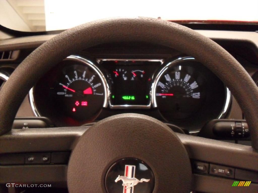 2006 Mustang V6 Deluxe Coupe - Torch Red / Dark Charcoal photo #8