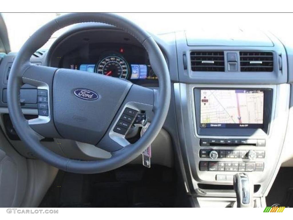 2010 Fusion Hybrid - White Platinum Tri-coat Metallic / Medium Light Stone photo #58