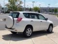 Super White - RAV4 4WD Photo No. 3