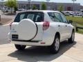 Super White - RAV4 4WD Photo No. 4