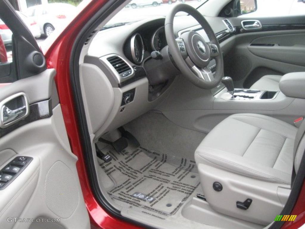 2011 Grand Cherokee Laredo X Package 4x4 - Inferno Red Crystal Pearl / Dark Graystone/Medium Graystone photo #7