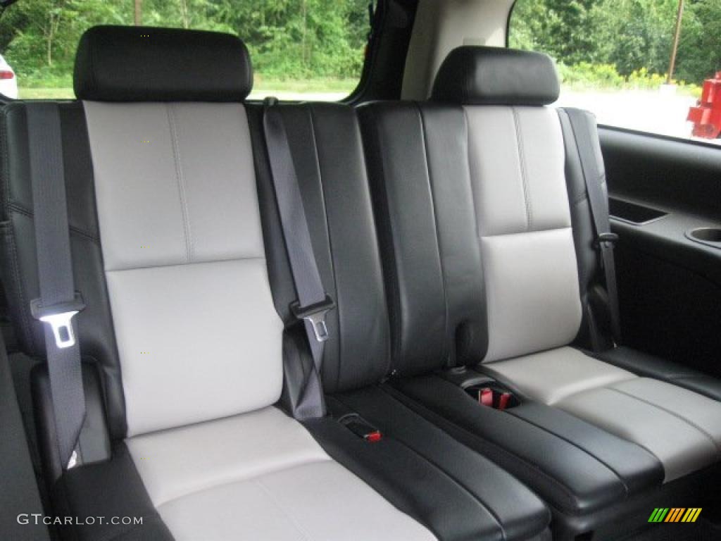 2007 Suburban 1500 Z71 4x4 - Black / Light Titanium/Ebony photo #17