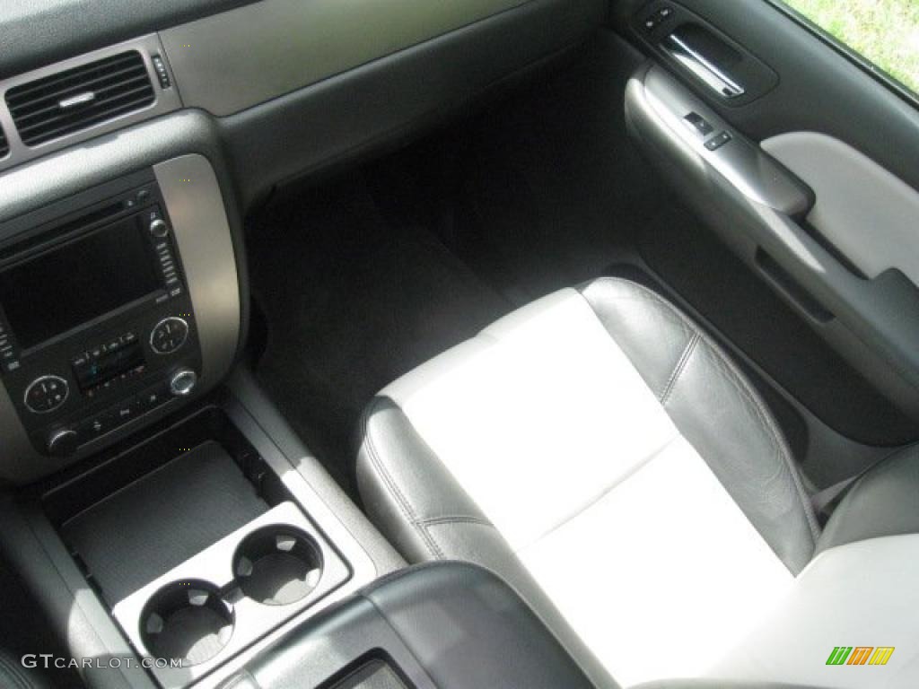 2007 Suburban 1500 Z71 4x4 - Black / Light Titanium/Ebony photo #22