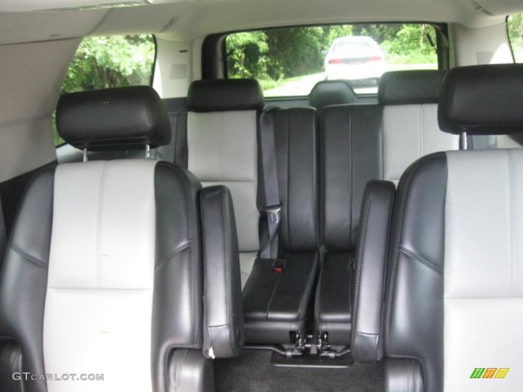2007 Suburban 1500 Z71 4x4 - Black / Light Titanium/Ebony photo #25